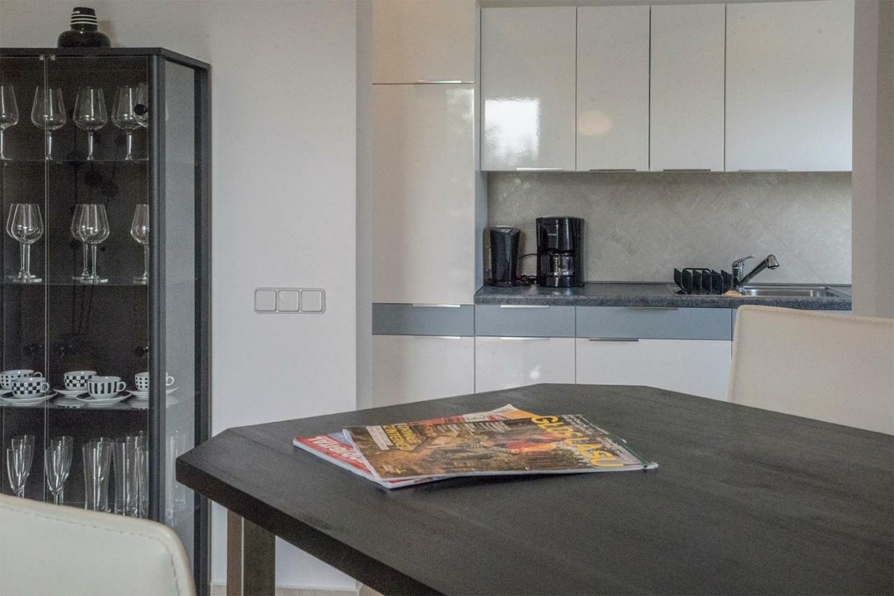 Apartment Annabela Banjol ภายนอก รูปภาพ